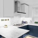 شقة Stunning 2 Bedroom In Fantastic Location *