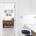 Stunning 2 Bedroom In Fantastic Location شقة