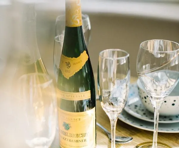 Apartamento Stunning 2 Bedroom In Fantastic Location *