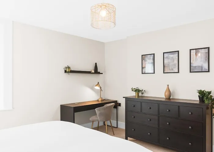 Stunning 2 Bedroom In Fantastic Location * Bristol