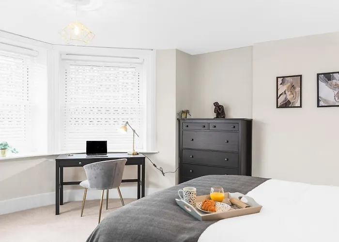 Stunning 2 Bedroom In Fantastic Location Apartmán