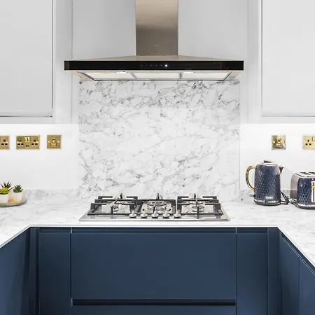 Stunning 2 Bedroom In Fantastic Location Bristol