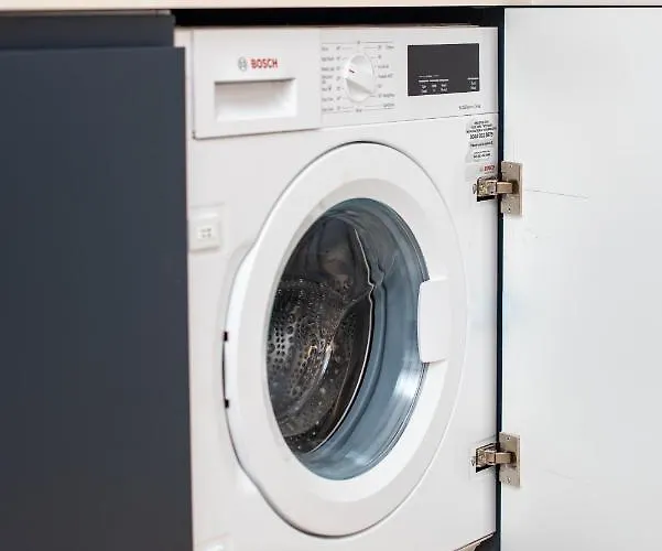 Stunning 2 Bedroom In Fantastic Location Apartment