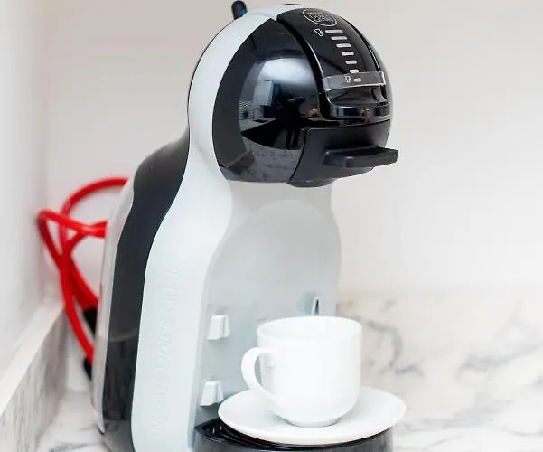 Apartment Stunning 2 Bedroom In Fantastic Location