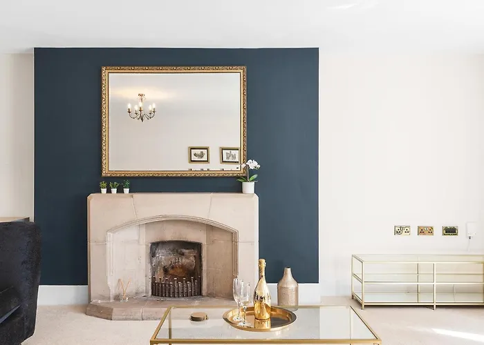 Stunning 2 Bedroom In Fantastic Location *